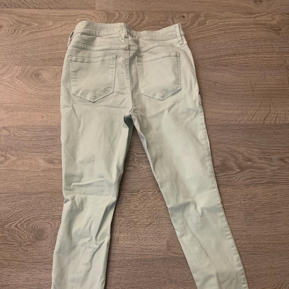 Old Navy Green Cropped Distressed Rockstar Jeans - Picture 3 of 4